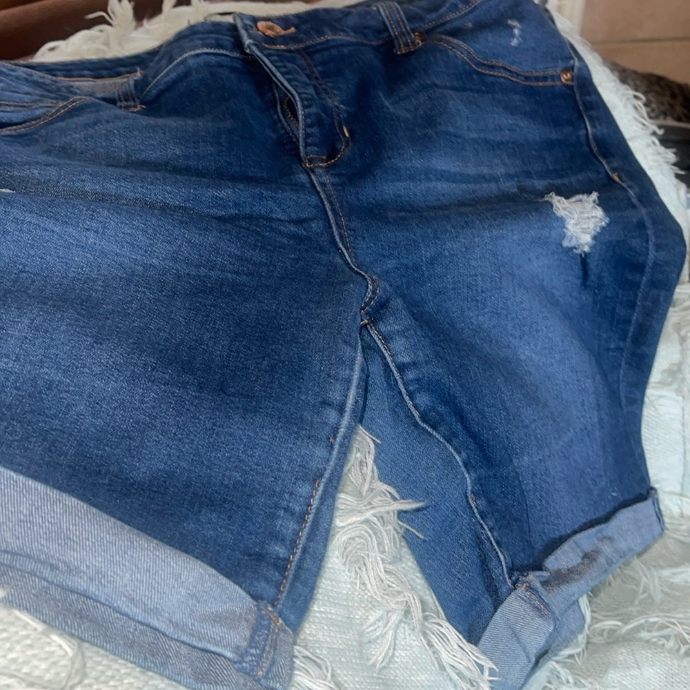 Celebrity gold shorts